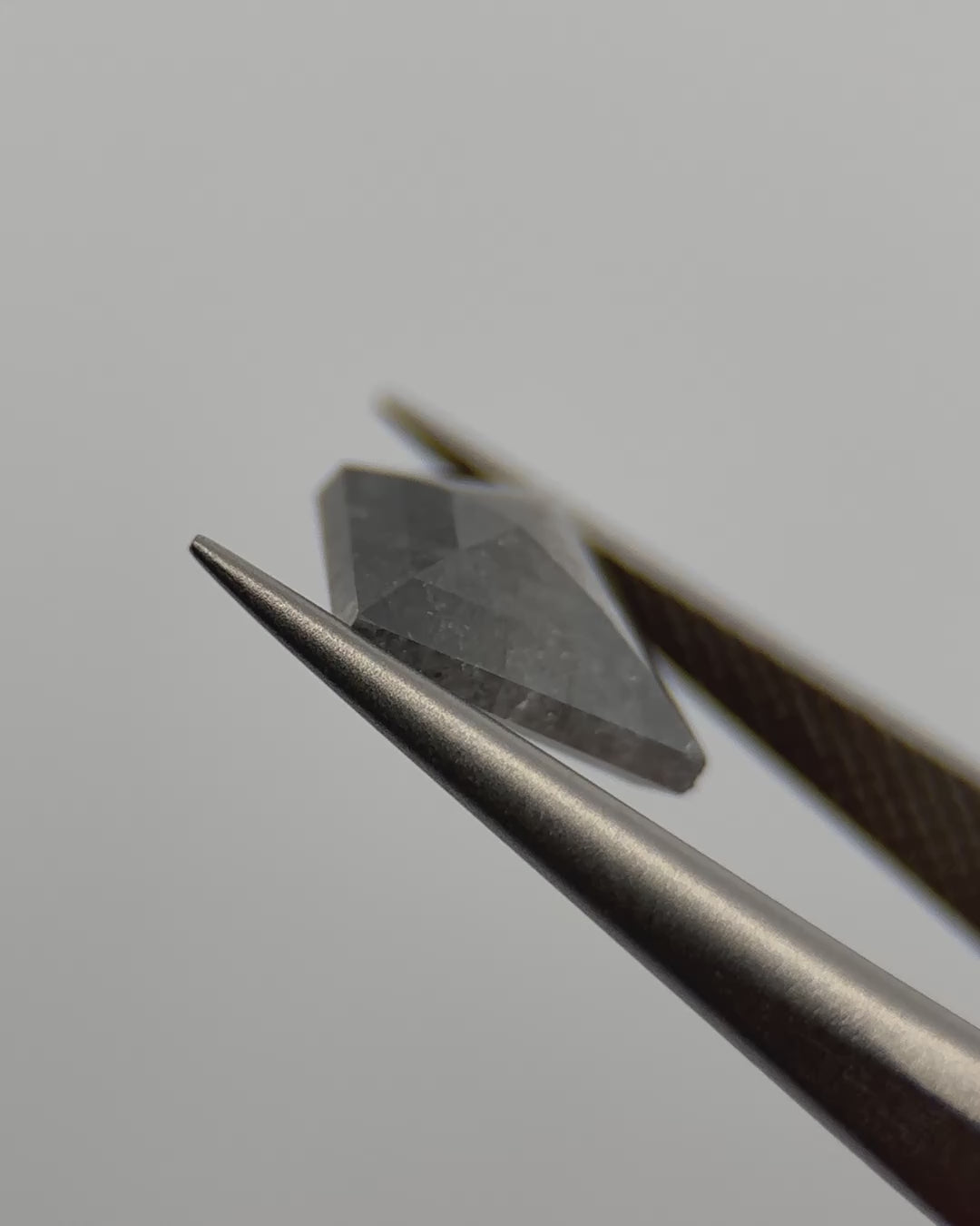 1.62ct Kite Shaped Loose Salt & Pepper Diamond Malleable Jewellers